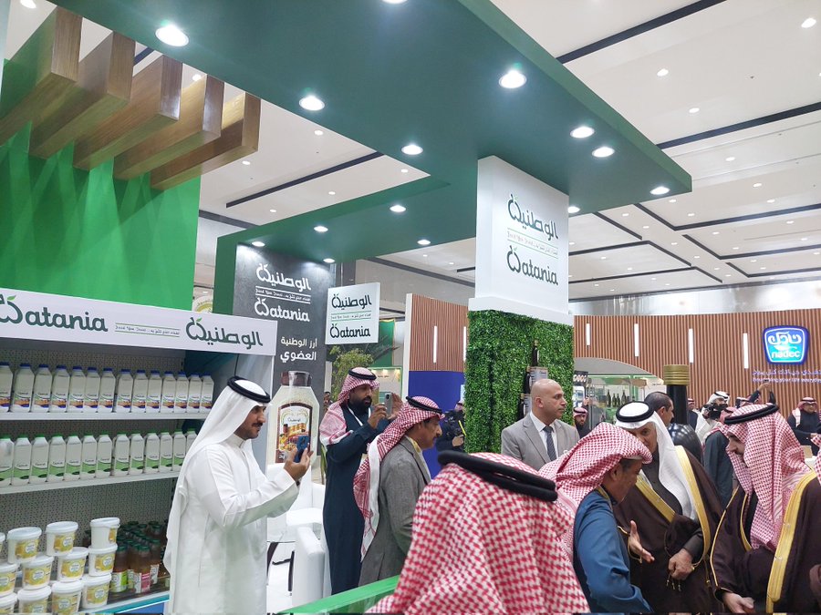 زيارة الأمير و معالي الوزير لمعرض الوطنية